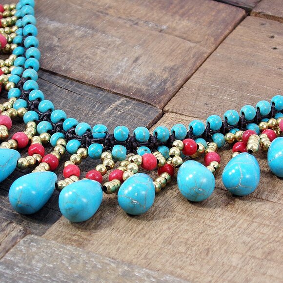Turquoise fringe bead necklace with small teardrop shape stones and red stones - Picture 5 of 9